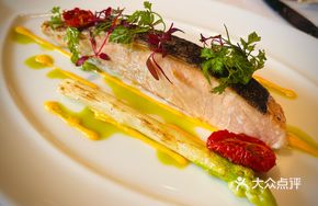 Pan-Seared Olive Oil-Infused Norwegian Salmon