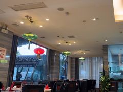 -忘情水鱼头·鲜鱼火锅(滨江中路店)