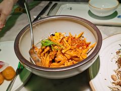 敲糖棒棒鸡-辛香汇·现炒川菜(淮海路百盛店)