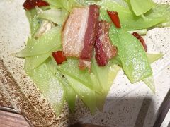 -滇香肴·云南菜蒸汽石锅鱼(云南北路店)