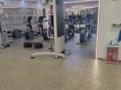 -英派斯健身旗舰店(海信国际中心馆)