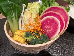-三出山火锅(南京万象天地店)
