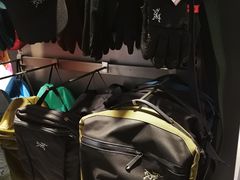 -ARC'TERYX始祖鸟(北京王府中环店)