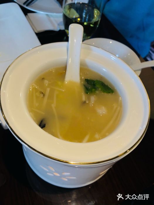 名佳荟鱼茸海鲜羹图片