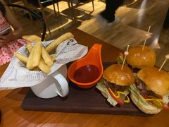-麦落精酿啤酒餐吧(先农大院店)