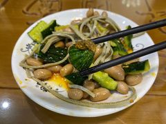 没处理的黄瓜尖儿-西域老马美食(常营未来域店)