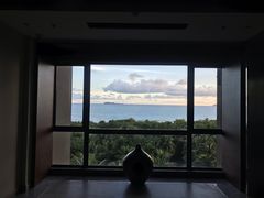 -三亚湾海居铂尔曼度假酒店