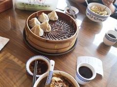 -笑来喜馄饨小笼工坊店(湖滨街店)