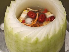 三代传承冬瓜盅-得意咚瓜·顺德鱼生·冬瓜火锅(深圳首店)