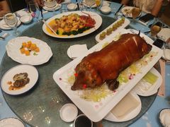 脆皮乳猪-天瑞轩·粤菜餐厅