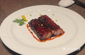 Honey Glazed Pork Ribs with One-Bite Crispy Pork