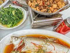 -丹水桥地锅鱼·翘嘴鲌·地方特色全鱼宴(丹江口大坝店)