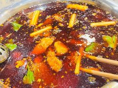 -肖肖酸萝卜鱼火锅(总店)