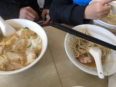 -老西白点心店