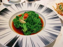 白灼大叶茼蒿-八大碗·地道东北菜(佳兆业店)