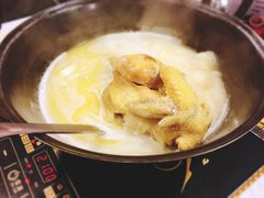 -鲜入围煮花胶鸡海鲜火锅