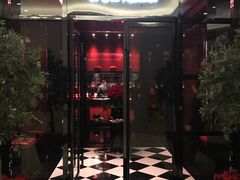 门面-L'ATELIER de Joel Robuchon(外滩18号店)