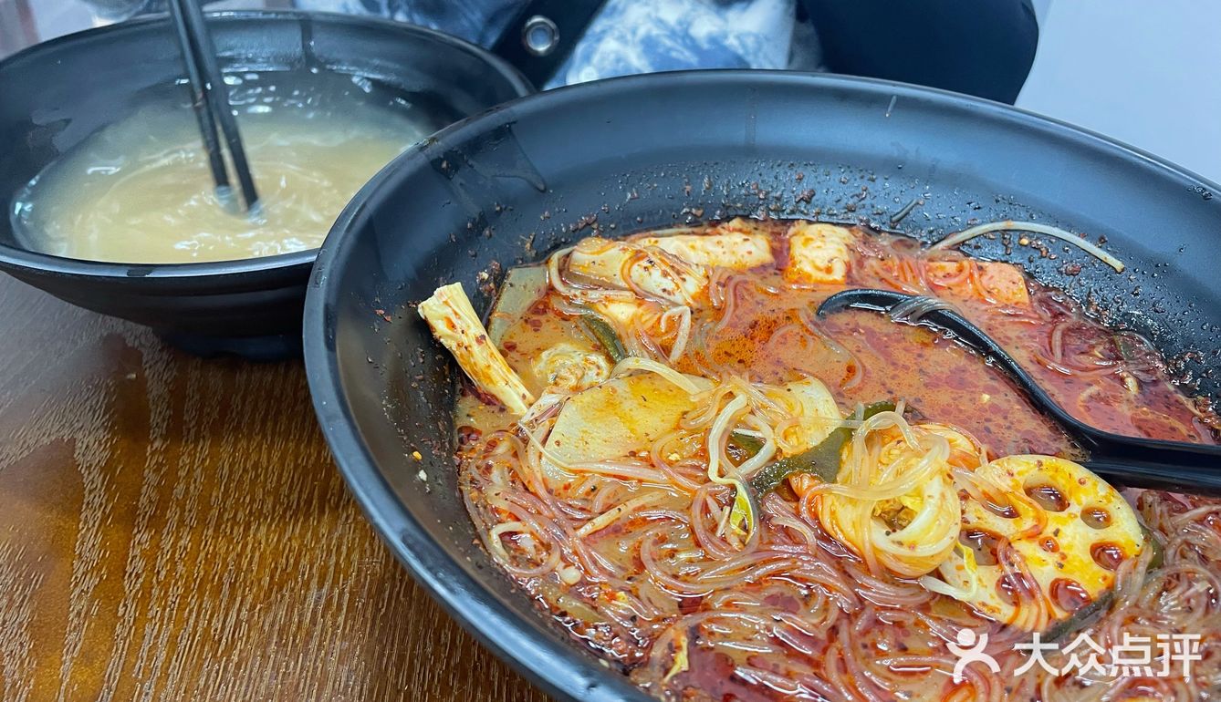 据说滨江很火的东北麻辣烫