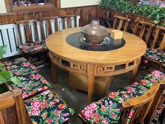 -果松木炭酸菜铜火锅·外婆参鸡汤