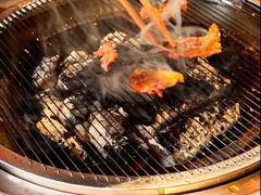 -围炉肉舍•炭烤活鳗•丹东海鲜烤肉(步行街店)