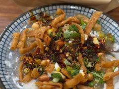 馓子豆腐脑-曾笼笼牛肉饼