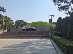 -烈士陵园(地铁站)