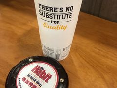 -The Habit Burger Grill 哈比特汉堡(世博店)