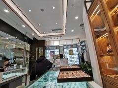 -回瑞眼镜·蔡司·依视路官方授权店(广益路万达店)