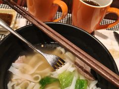 -广州万富希尔顿酒店·感趣自助餐厅·金秋蟹宴生蚝海鲜刺身