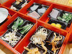 传统过桥米线-勺子米线·云南传统小吃市集(四方街店)
