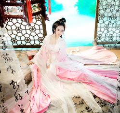 点击看大图 -九月鹰飞汉服摄影工作室