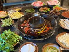 -渝井巷重庆老火锅(沈阳吉祥店)