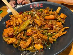 -风光老灶麻辣香锅(大成路翠微百货店)