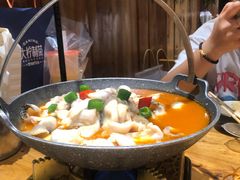 -老滇山寨•云南特色菜•地方菜•民族风情歌舞表演(金碧店)