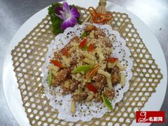 金沙掌中宝-蘑菇私房菜小馆(杨家坪西城天街店)