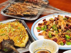 -张记老友聚张小串烧烤夜市