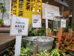 -ROAST coffee & eatery