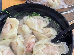海鲜虾仁鲜肉大馄饨-真真鲜馄饨店(启蒙路店)
