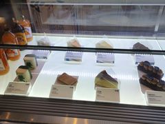 -Fridi Patisserie Cafe