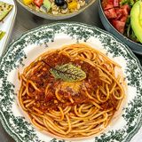 来青岛最爱的街景窗边brunch‼️雨天来好浪漫