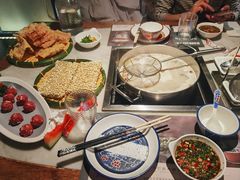 -尚尚仙·酸汤猪手·猪肚鸡火锅(华联万柳购物中心店)