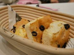 餐前面包-悦禧耕岛酒店·指月坞餐厅·旺山特色农家乐