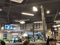 大堂-憨铁匠老火锅(龙岗万科里店)