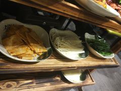 -燚店·铁板鱼蛙·烤肉·烤串(北新桥店)