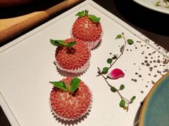 -江上荟·创意中国菜(绿地缤纷城店)
