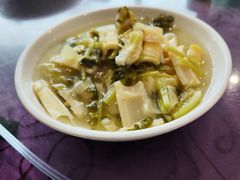 -亭下湖饭店(康岭店)