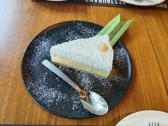 -Chom Cafe and Restaurant