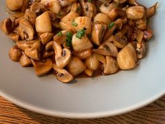 -蜜桃餐厅·伴山(湖滨商业街店)