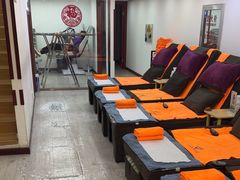 -老苗医养生堂(（1店）解放东路店)