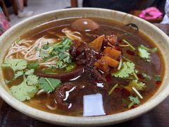 金牌半筋半肉面-旺泉餐饮店·清真牛肉面馆